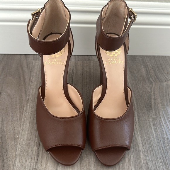 Vince Camuto Wedges - Picture 2 of 6